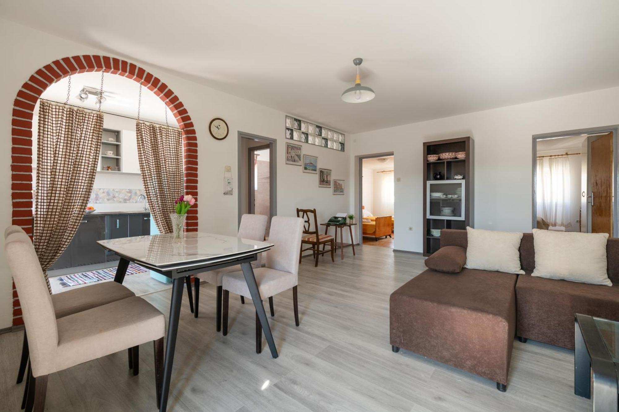 Apartment Gioia ロヴィニ エクステリア 写真