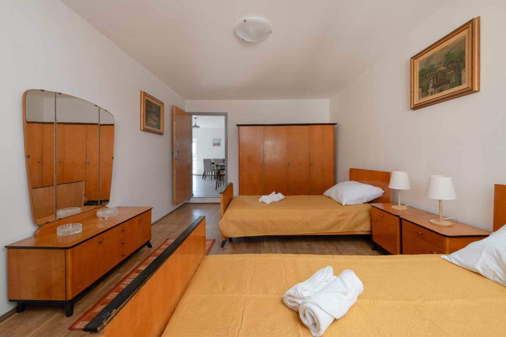 Apartment Gioia ロヴィニ エクステリア 写真